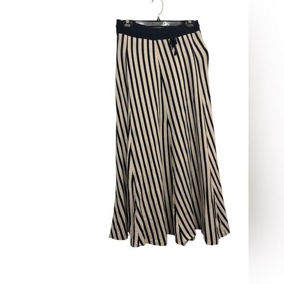 Zara Navy and Cream Striped Skirt - Picture 1 of 3
